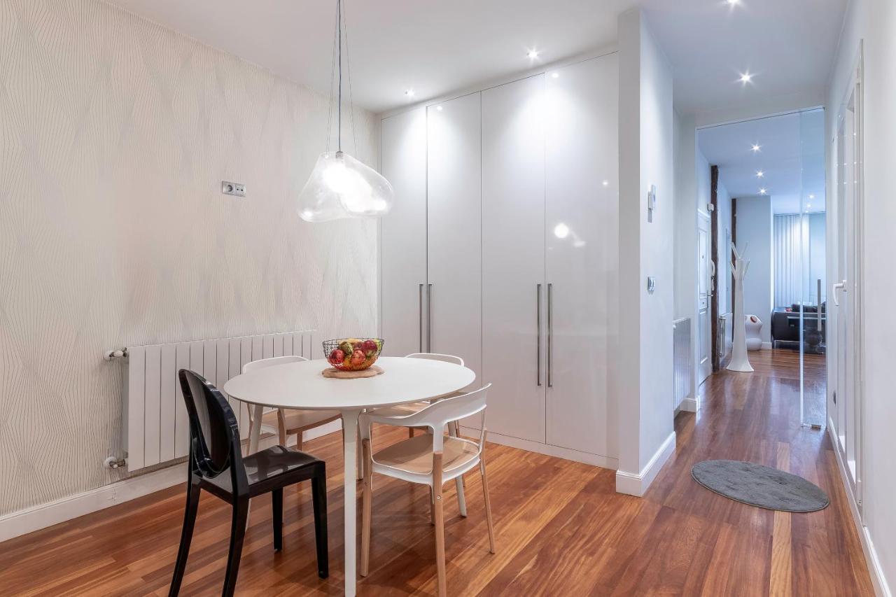Piso De Diseno Junto Al Casco Viejo Apartment Bilbao Bagian luar foto